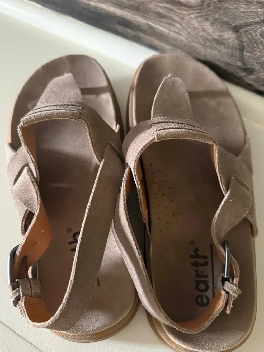 Earth luciana suede